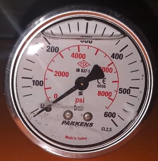 Manometre 600 Bar Göbekten Çıkışlı G 1/4''